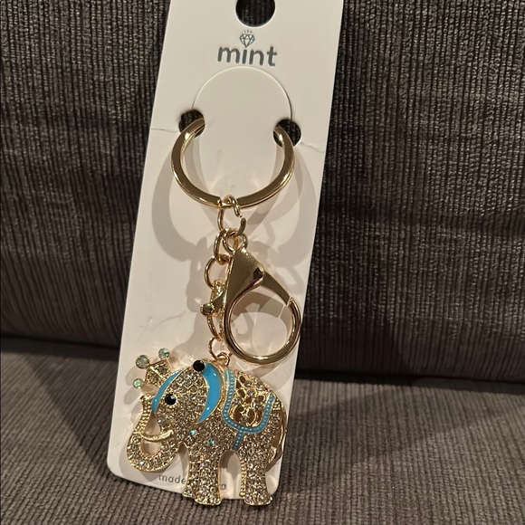 mint Accessories - ELEPHANT Keychain NEW